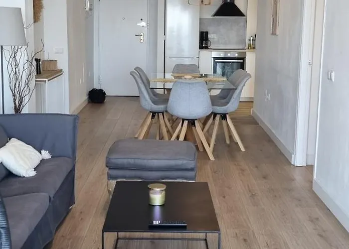 Pisos Con Vistas Al Mar 푸엔히롤라