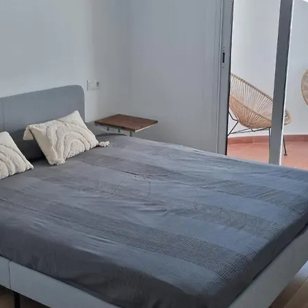 Pisos Con Vistas Al Mar פואנגירולה